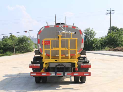KLF5070GSSH6型灑水車